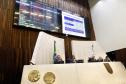 Os investimentos feitos pelo Governo do Paraná no primeiro quadrimestre de 2018 tiveram crescimento de 60% na comparação com igual período de 2017. Eles passaram de R$ 572 milhões de janeiro a abril do ano passado para R$ 916 milhões nos mesmos meses do atual exercício. Contando as obras realizadas pelas estatais paranaenses, os investimentos saltaram para R$ 1,95 bilhão no período, o que representa aumento de 38%.