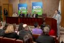 Os ganhadores dos prêmios de R$ 200 mil, R$ 120 mil e R$ 80 mil recebem os cheques na 33ª premiação do programa Nota Paraná, que neste mês de agosto completa três anos de criação. Por ser o sorteio especial dos pais, o valor das premiações foi multiplicado por quatro. Curitiba,16/08/2018 Foto:Jaelson Lucas / ANPr