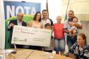 O secretário da Fazenda, Renê Garcia Júnior, entrega  os três principais prêmios do sorteio de janeiro do programa Nota Paraná. Os contemplados receberam R$ 50 mil, R$ 30 mil e R$ 20 mil.  -  Curitiba, 21/01/2018  -  Foto: José Fernando Ogura/ANPr