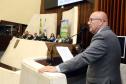 Ganhadores receberam os cheques durante sessão solene promovida pelos deputados paranaenses em reconhecimento ao programa de cidadania fiscal do Estado