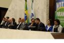 Ganhadores receberam os cheques durante sessão solene promovida pelos deputados paranaenses em reconhecimento ao programa de cidadania fiscal do Estado