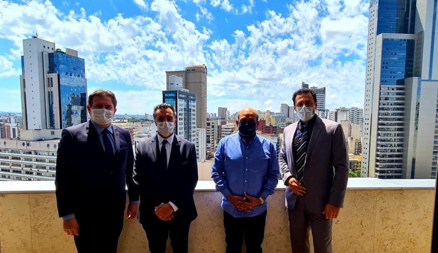 Secretário Renê Garcia Junior recebe desembargador José Laurindo, presidente do TJPR