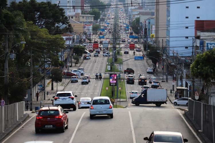 Trânsito em Curitiba.jpg