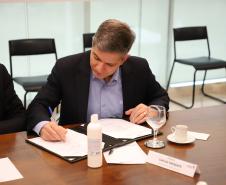 Com apoio do Estado, DAF confirma investimento de R$ 395 milhões em fábrica de Ponta Grossa Foto: Ari Dias/AEN Com apoio do Estado, DAF confirma investimento de R$ 395 milhões em fábrica de Ponta Grossa