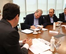 Com apoio do Estado, DAF confirma investimento de R$ 395 milhões em fábrica de Ponta Grossa Foto: Ari Dias/AEN Com apoio do Estado, DAF confirma investimento de R$ 395 milhões em fábrica de Ponta Grossa