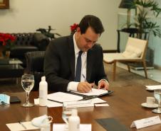 Com apoio do Estado, DAF confirma investimento de R$ 395 milhões em fábrica de Ponta Grossa Foto: Ari Dias/AEN Com apoio do Estado, DAF confirma investimento de R$ 395 milhões em fábrica de Ponta Grossa