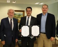 Com apoio do Estado, DAF confirma investimento de R$ 395 milhões em fábrica de Ponta Grossa Foto: Ari Dias/AEN Com apoio do Estado, DAF confirma investimento de R$ 395 milhões em fábrica de Ponta Grossa