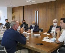 O grupo Unium, marca institucional das cooperativas Frísia, Castrolanda e Capal, confirmou o investimento de R$ 460 milhões na construção de uma nova planta em Ponta Grossa, nos Campos Gerais O anúncio da expansão foi feito nesta segunda-feira (20), no Palácio Iguaçu, pelo governador Carlos Massa Ratinho Junior e pelos presidentes das cooperativas, Renato Greidanus (Frísia), Erik Bosch (Capal) e Willem Bouwman (Castrolanda) - Curitiba, 20/12/2021 Foto: Gilson Abreu/AEN O anúncio da expansão foi feito nesta 
