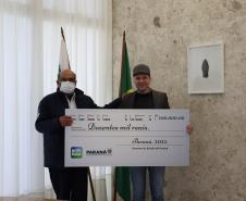 Estado entrega prêmios aos vencedores de junho do programa Nota Paraná