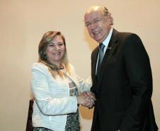 A secretária Jozélia Nogueira iniciou os trabalhos já na manhã dessa terça-feira (8). Antes, porém, acompanhada do diretor geral da pasta, Vitor Puppi, participou de solenidade de transmissão de cargo no Auditório da Secretaria da Fazenda. Ela substitui o deputado federal Luiz Carlos Hauly, que retorna à Câmara Federal.  