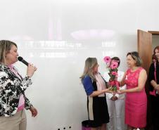 Na manhã desta sexta-feira (18), servidoras da Secretaria da Fazenda e da Receita Estadual participaram de um café com a finalidade de alertá-las sobre a necessidade da prevenção ao câncer de mama. A secretária Jozélia Nogueira enfatizou a importância da mulher “dar mais atenção à saúde” fazendo os exames periódicos para evitar o surgimento de doenças. 