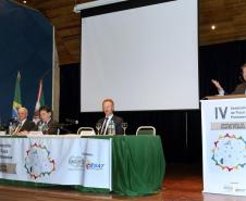 “O trabalho dos auditores fiscais é base fundamental para o funcionamento da estrutura do Estado”, disse o secretário da Fazenda, Luiz Eduardo Sebastiani, na abertura do IV Seminário do Fisco Paranaense. Cerca de 200 auditores fiscais do Paraná participam do evento, que foi iniciado na noite de terça-feira (22) e se encerra nesta quinta (24). 