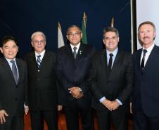 “O trabalho dos auditores fiscais é base fundamental para o funcionamento da estrutura do Estado”, disse o secretário da Fazenda, Luiz Eduardo Sebastiani, na abertura do IV Seminário do Fisco Paranaense. Cerca de 200 auditores fiscais do Paraná participam do evento, que foi iniciado na noite de terça-feira (22) e se encerra nesta quinta (24). 