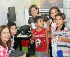 O estande da Receita Estadual na feira Expoingá-2014, em Maringá, registrou o atendimento de 6,5 mil pessoas, das quais cerca de duas mil eram crianças. No local funcionaram o plantão fiscal, voltado a esclarecer dúvidas dos contribuintes,  e o curso de educação fiscal, inclusive com a Vendinha do Fisco.

