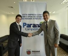 Governador Beto Richa assina protocolo de intenções com a empresa Gonçalves e Tortola, representada pelo senhor Robson Crozatti. 