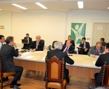 Os secretários estaduais de Fazenda do Sul e Sudeste reuniram-se nesta quarta-feira (22), no auditório da Secretaria da Fazenda do Rio Grande do Sul (Sefaz), em Porto Alegre, e chegaram a um acordo na elaboração da proposta de convênio que será levada ao Conselho Nacional de Política Fazendária (Confaz), e que estabelece condições e regras de tributação, para solucionar a guerra fiscal. 