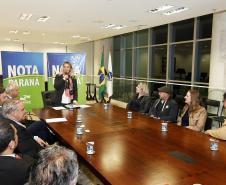 No mês de maio, três mães foram as ganhadoras dos maiores prêmios do 30 sorteio do Programa Nota Paraná. Elas são de Colombo, Maringá e Piraí do Sul e foram premiadas com os valores de R$ 200 mil, R$ 120 mil e R$ 80 mil. Os prêmios foram entregues pela governadora Cida Borghetti nesta quarta, no Palácio Iguacu.  