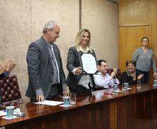 Governadora Cida Borghetti assina a promoção de 41 auditores da Receita Estadual.