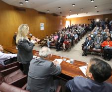 Governadora Cida Borghetti assina a promoção de 41 auditores da Receita Estadual.