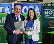 Premiados de setembro recebem cheque do Nota Paraná