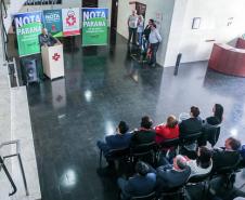 Premiados de setembro recebem cheque do Nota Paraná