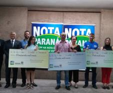 Nota Paraná entrega cheques a ganhadores de fevereiro