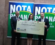 Nota Paraná entrega cheques a ganhadores de fevereiro