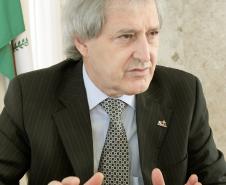 A Assembleia Legislativa aprovou nesta terça-feira (28) a redação final do projeto que atualiza a legislação do Imposto sobre Circulação de Mercadorias e Serviços (ICMS) no Paraná, tornando mais ágeis as ações e facilitando a relação do Fisco estadual com os contribuintes. Proposto pelo Governo do Estado, a matéria segue para sanção do governador Beto Richa. 
