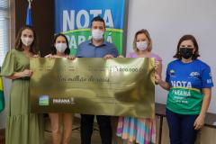 Ganhador de R$ 1 milhão do Nota Paraná recebe prêmio no dia do seu aniversário