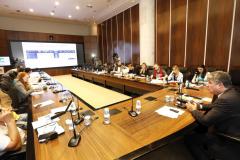 Paraná aplica R$ 20,4 bilhões em saúde, educação e segurança pública e ainda fecha 2017 com superávit
