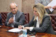 Governadora Cida Borghetti assina a promoção de 41 auditores da Receita Estadual.