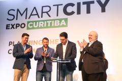O Paraná será o primeiro estado brasileiro a conceder incentivo fiscal para estimular a produção e o uso de carros elétricos. 