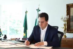 Governador antecipa pagamento do 13º e da folha de dezembro