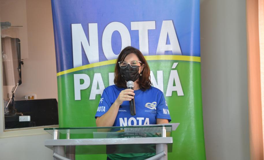 Ganhadores do sorteio de outubro recebem os prêmios do Nota Paraná