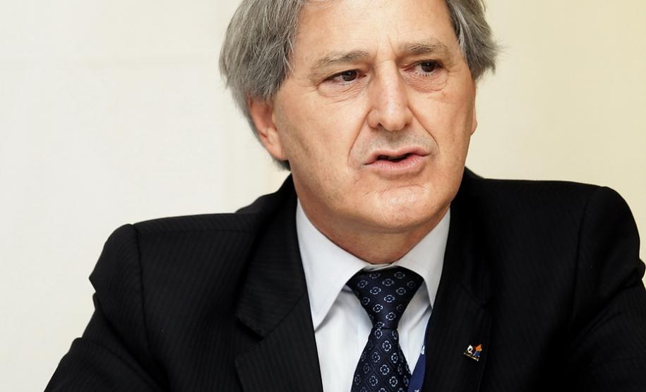 O prazo está previsto na Lei Estadual n° 17.082/2012, que autorizou a renegociação de débitos fiscais realizada neste ano. O programa permitiu a recuperação de R$ 2,82 bilhões em impostos atrasados. Deste total, R$ 1,1 bilhão deverá ser saldado com precatórios.