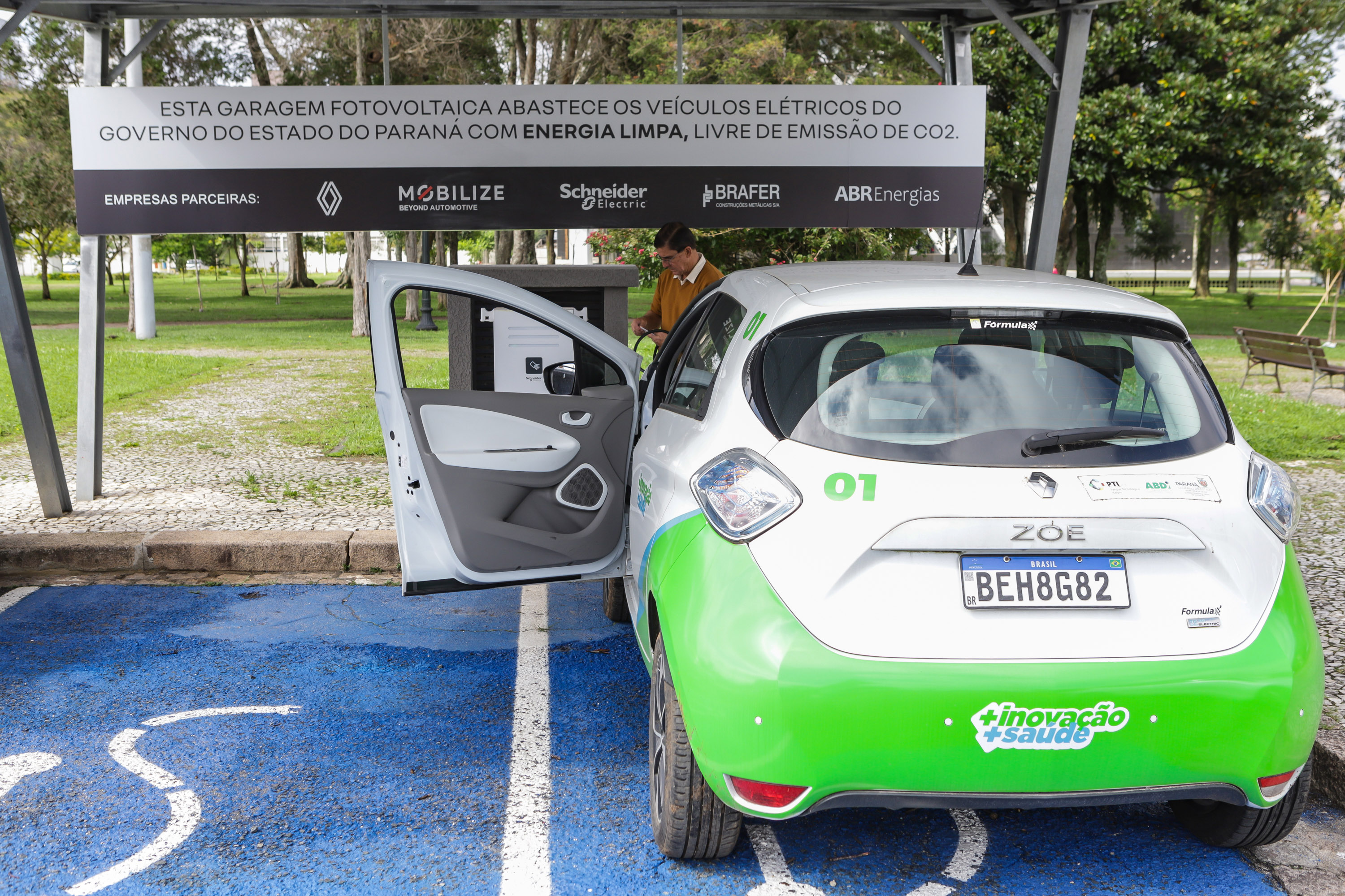 Carro elétrico paga IPVA? Saiba em quais estados há isenção