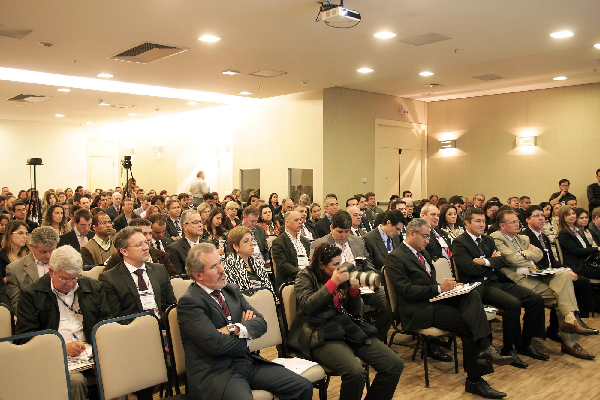 A Rede de Controle da Gestão Pública (RCGP/PR) realizou nesta quinta-feira (17), no auditório da Procuradoria-Geral do Estado, em Curitiba, o seu primeiro encontro estadual