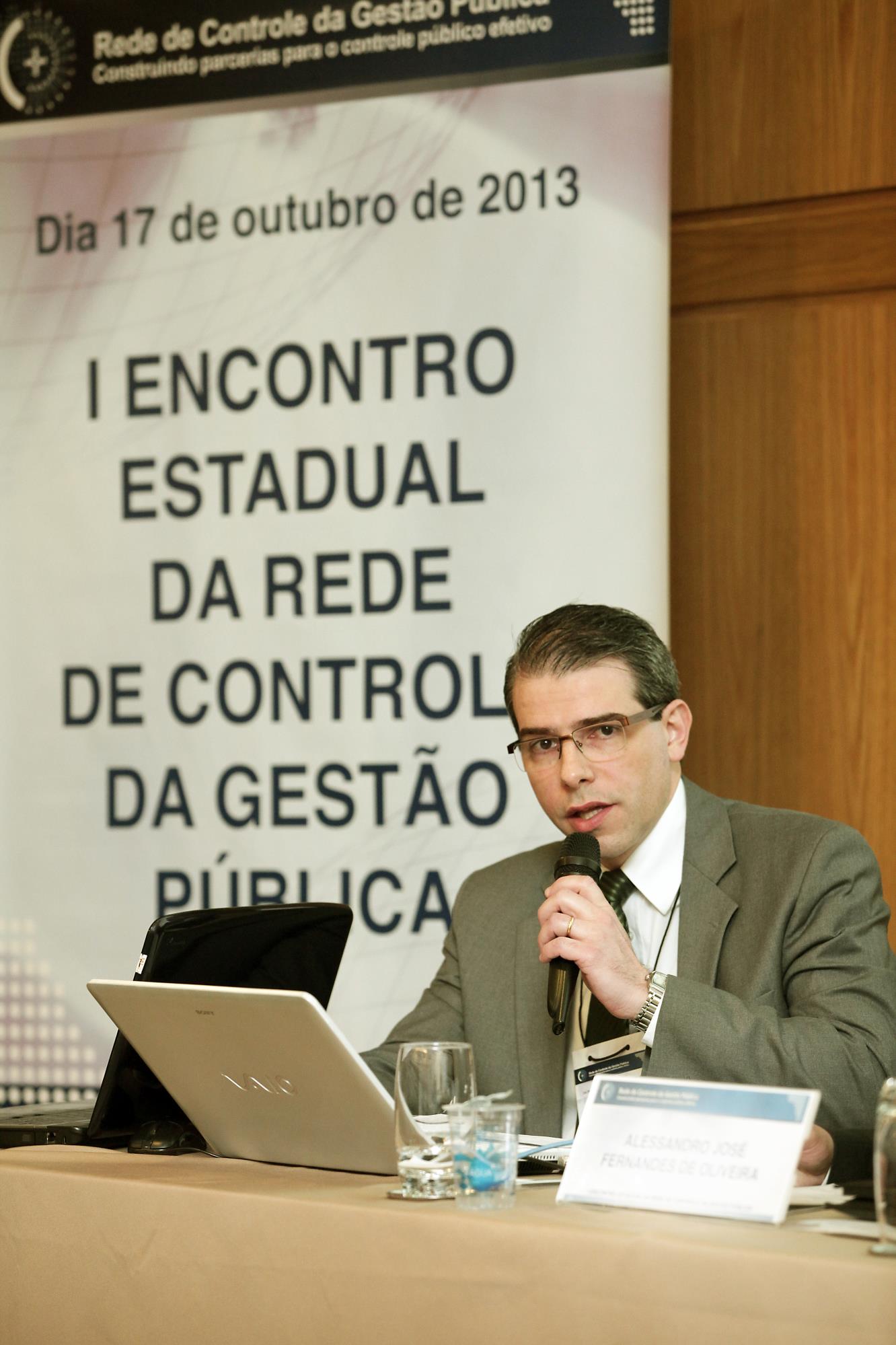 A Rede de Controle da Gestão Pública (RCGP/PR) realizou nesta quinta-feira (17), no auditório da Procuradoria-Geral do Estado, em Curitiba, o seu primeiro encontro estadual