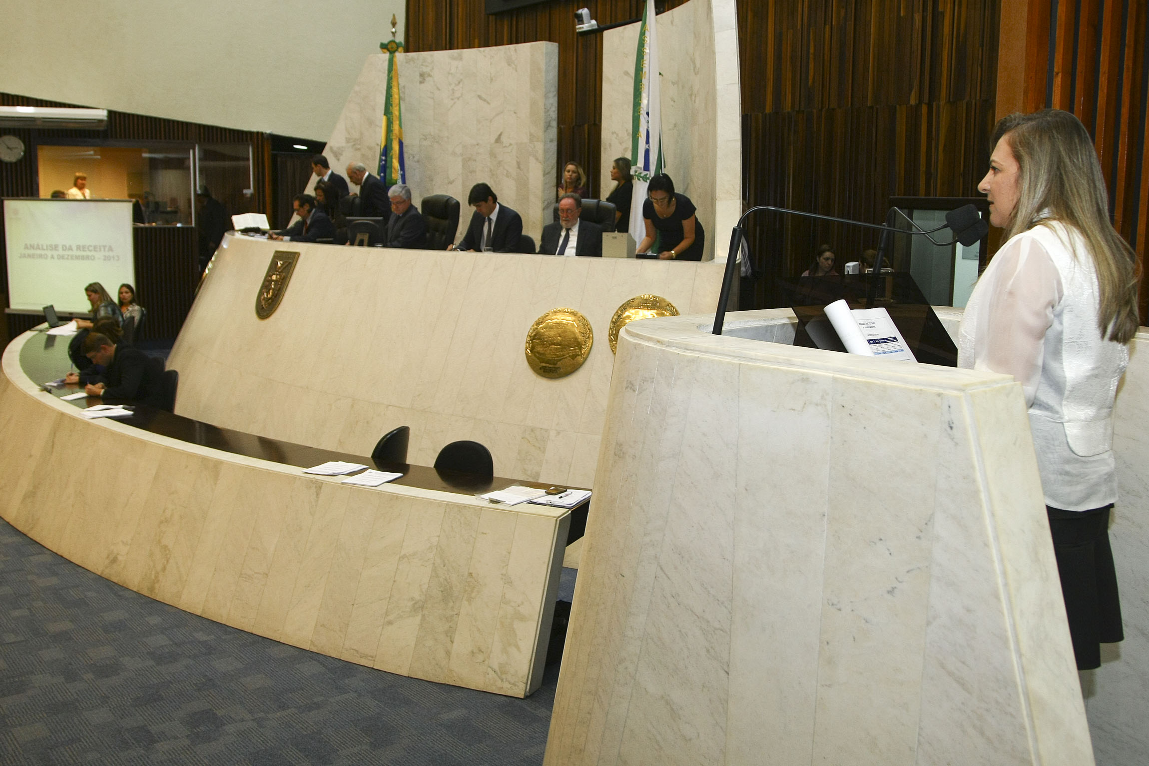 A arrecadação do Paraná chegou a R$ 32,14 bilhões em 2013, volume maior que o do ano anterior, que foi de R$ 27,83 bilhões