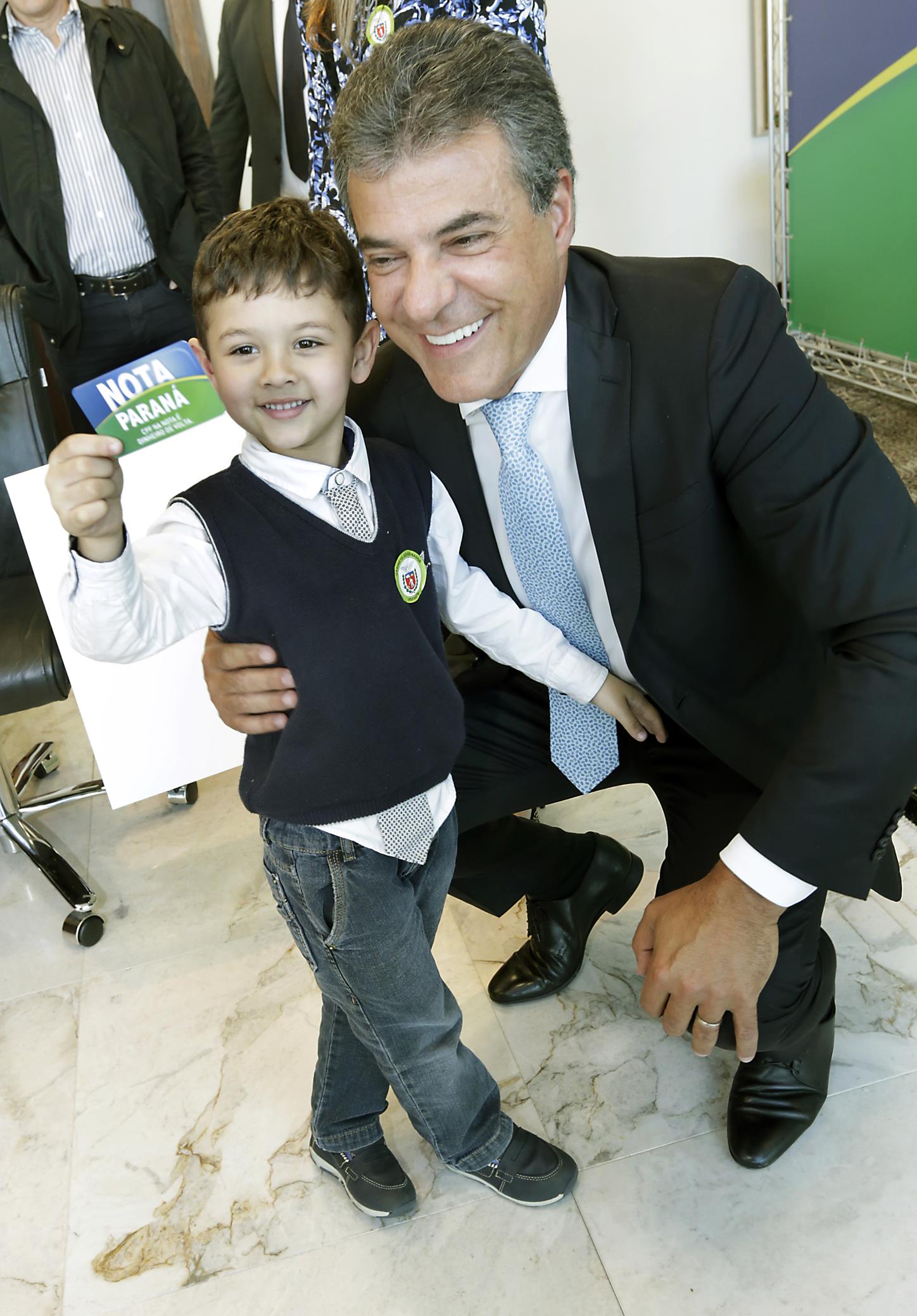 Pais do interior levam dois maiores prêmios de agosto do Programa Nota Paraná