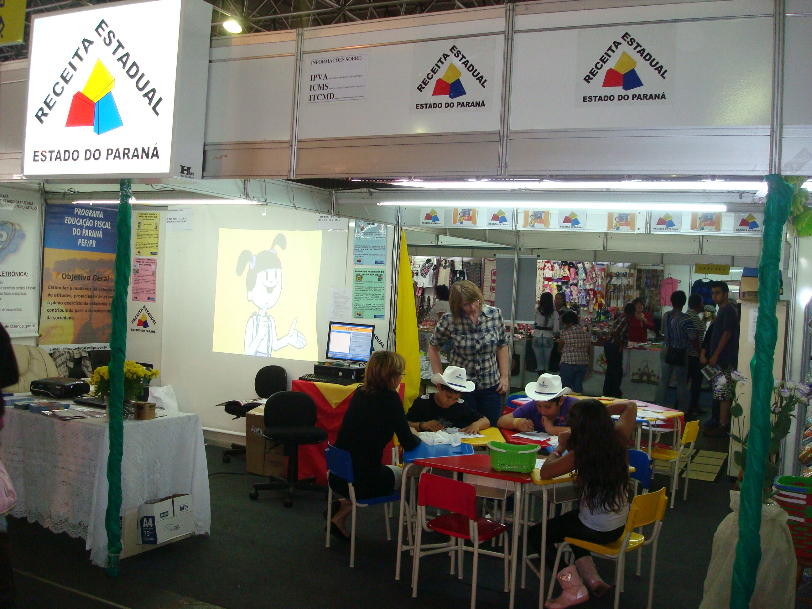 Delegacia da Receita Regional de Maringá participa da Expoingá