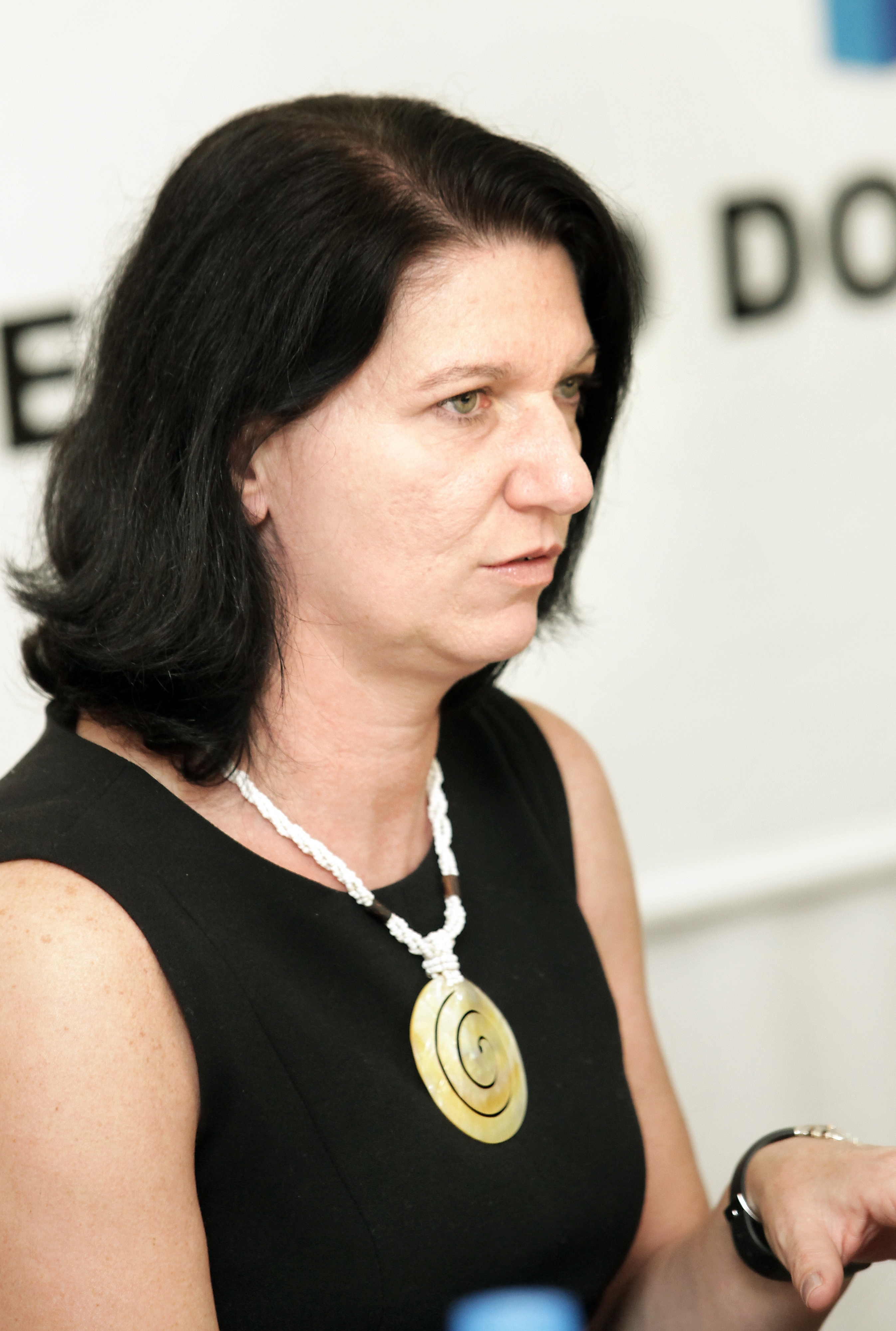 A Secretaria de Estado da Fazenda alerta sobre um vírus que se instala no computador dos contribuintes, alterando o código de barras das fichas de compensação do Imposto sobre a Propriedade de Veículos Automotores (IPVA) no momento da impressão. Como a opção é fazer o pagamento pelos números da linha digitável adulterada, o valor é direcionado para conta de terceiros. Por isso, o débito não é baixado e o contribuinte terá de fazer novo pagamento.