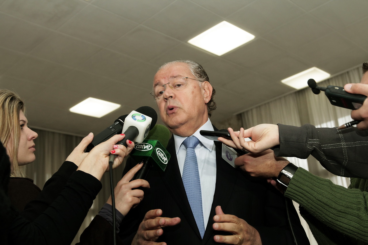 Nos oito primeiros meses de 2013, o Paraná totalizou R$ 15,7 bilhões em receita própria, o que representou aumento de 12,93% sobre os R$ 13,9 bilhões arrecadados em igual período do ano passado. Os números constam do balanço do 2º quadrimestre das contas do Estado, que o secretário estadual da Fazenda, Luiz Carlos Hauly, apresentou em audiência pública realizada na Assembleia Legislativa do Paraná, na tarde desta segunda-feira (30/9).