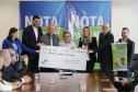 A governadora Cida Borghetti durante a entrega dos prêmios da 35ª premiação do programa Nota Paraná, do mês de outubro em evento no Palácio Iguaçu nesta quarta-feira (24). 