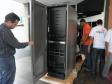 O segundo rack de Appliance Data Warehouse (DW), que ampliará a capacidade de armazenamento e de processamento do ambiente de DW da Secretaria de Estado da Fazenda (SEFA), será ativado na próxima semana. O equipamento, instalado no Datacenter da secretaria, custou R$ 1,9 milhão e foi adquirido, por meio de aditivo ao contrato 005/2012-CRE, da Maxtera, mesma empresa que forneceu o “supercomputador”, aplliance de DW Teradata 2690, entregue no final de abril de 2012, que custou R$ 9,6 milhões. 