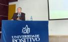 A alteração dos limites do mar territorial, reivindicada pelo Paraná, resultará em royalties de R$ 2 bilhões anuais ao estado, em quatro anos. Disse o secretário da Fazenda, Luiz Carlos Hauly, ao participar do Seminário “Royalties do Petróleo”, realizado na Universidade Positivo nesta terça-feira (16). Em 2012, o valor da compensação repassado aos cofres paranaenses foi de R$ 7,23 milhões. 

