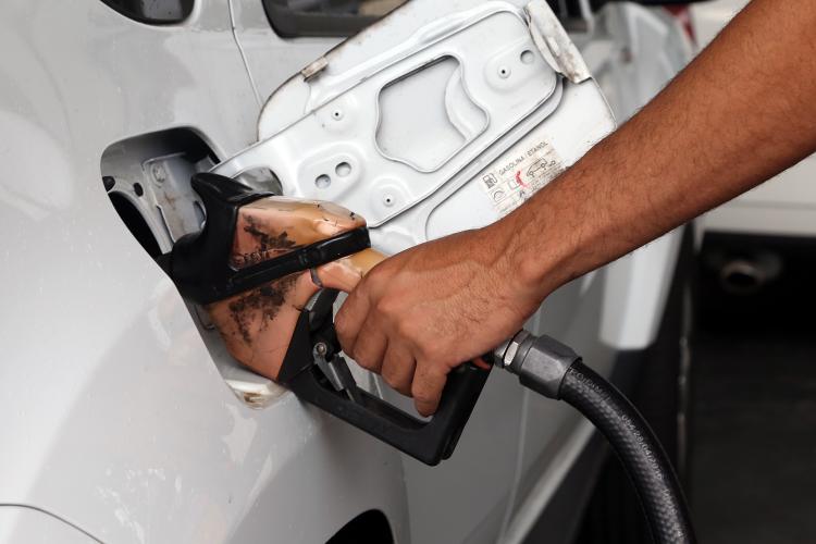 NOTA OFICIAL – Paraná congela valor de referência do ICMS sobre combustíveis