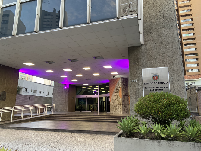 Sefa Fachada Rosa.png