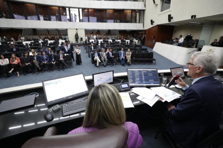 prestação de contas do Estado na Alep