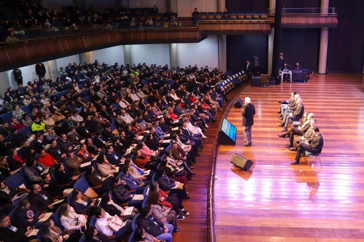 integração de 865 novos servidores